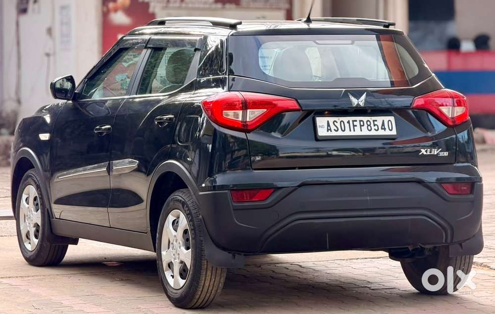 Mahindra Xuv300 W6, 2023, Petrol