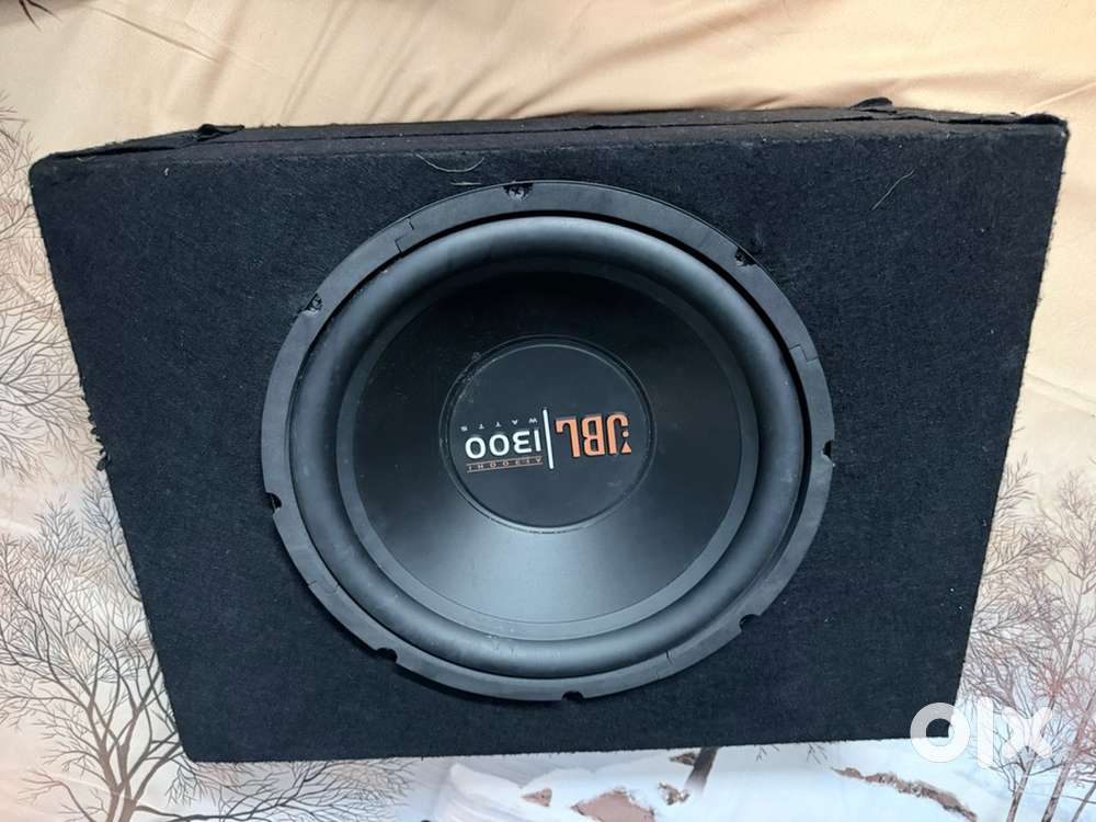 JBL 300 RMS sub woofer