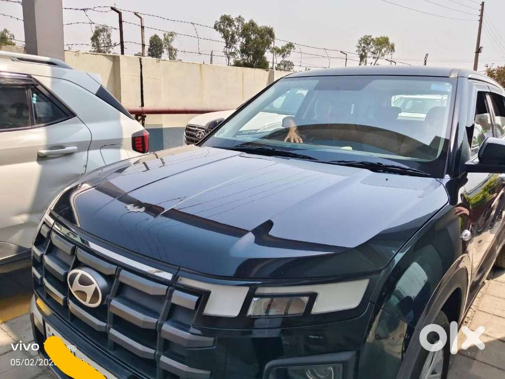 New Creta Only One Year Completed Defense Person Car