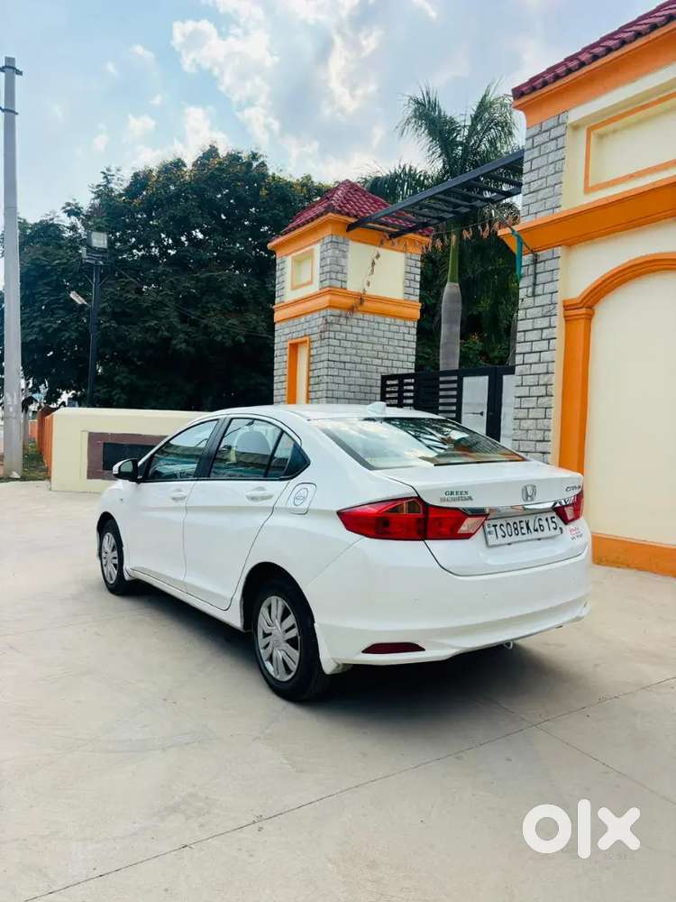 Honda City 2015 1.5 V Mt