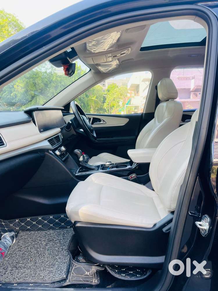 Mahindra Xuv700 2.2 Ax 7 Diesel At Luxury Pack Str, 2023, Diesel