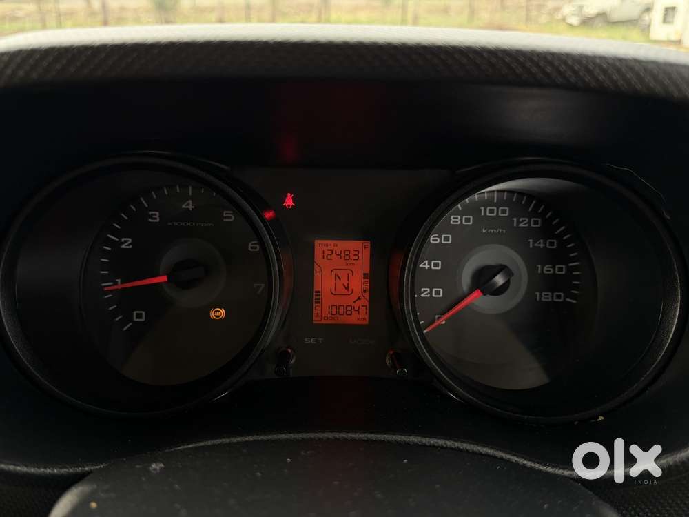 Mahindra Tuv 300 T4 Plus, 2016, Diesel