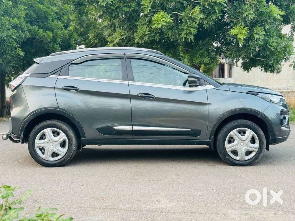 Tata Nexon, 2022, Petrol
