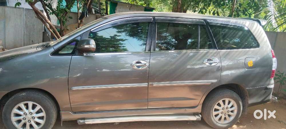 1key Innova 2.5 V Version Exaclent Condition.