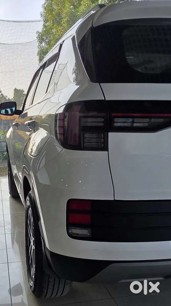 Hyundai Venue 1.0 Sx (o) Turbo Dct, 2023, Petrol