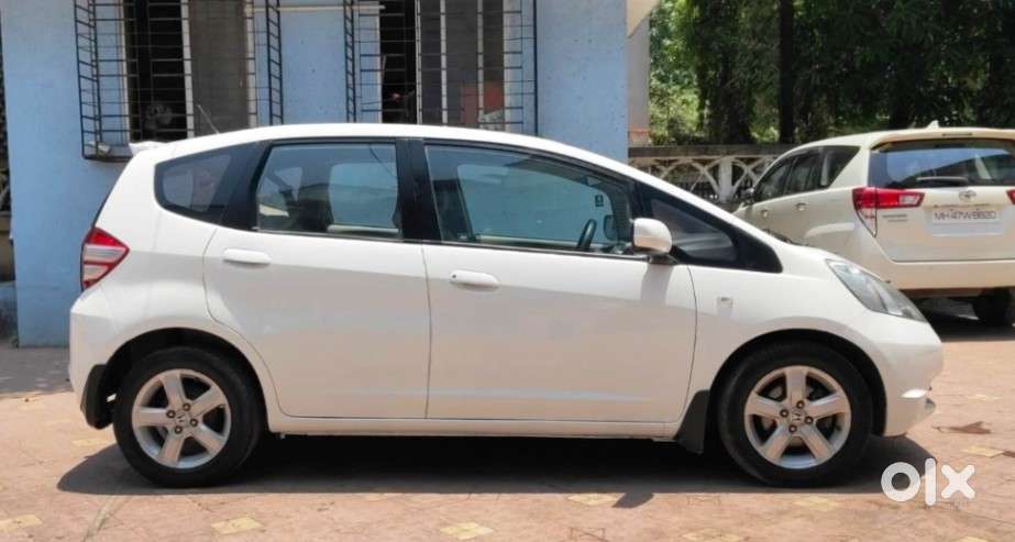 Honda Jazz V Mt Privilege, 2011, Petrol