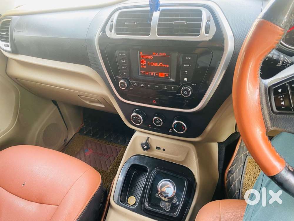 Mahindra Tuv 300 2016