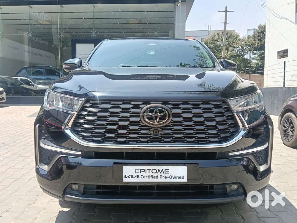 Toyota Innova Hycross 2.0 Zx Hybrid 7 Str, 2025, Petrol