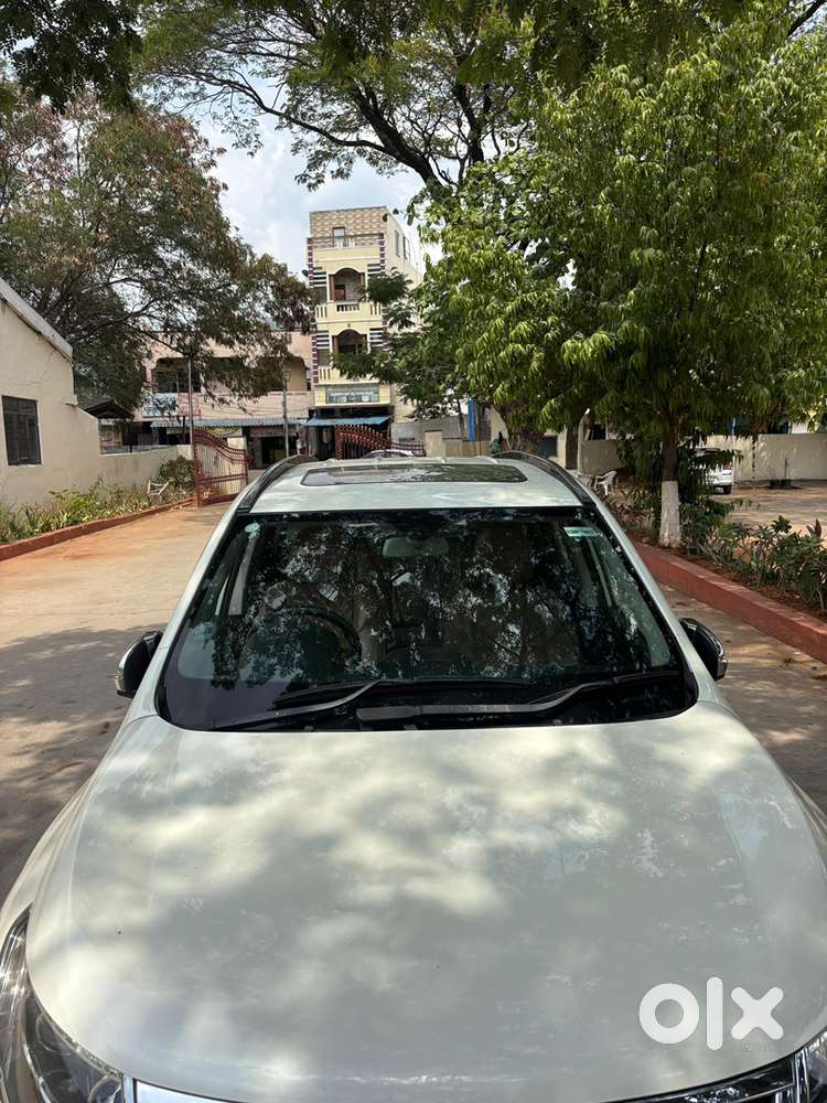 Mahindra Xuv500 Showroom Track