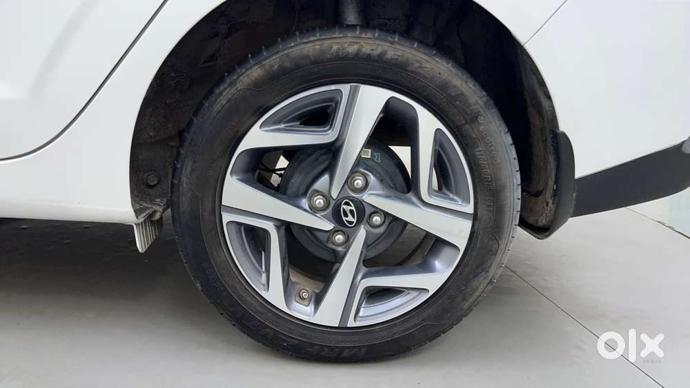 Hyundai Aura Sx 1.2 (o) Petrol, 2024, Petrol