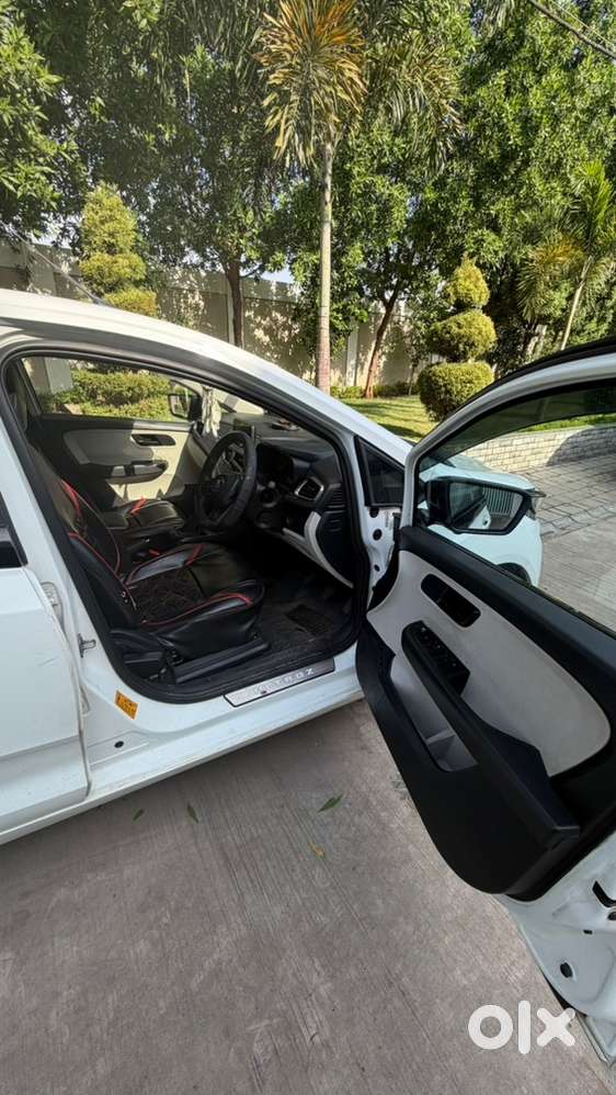 Tata Altoz Petrol 2021