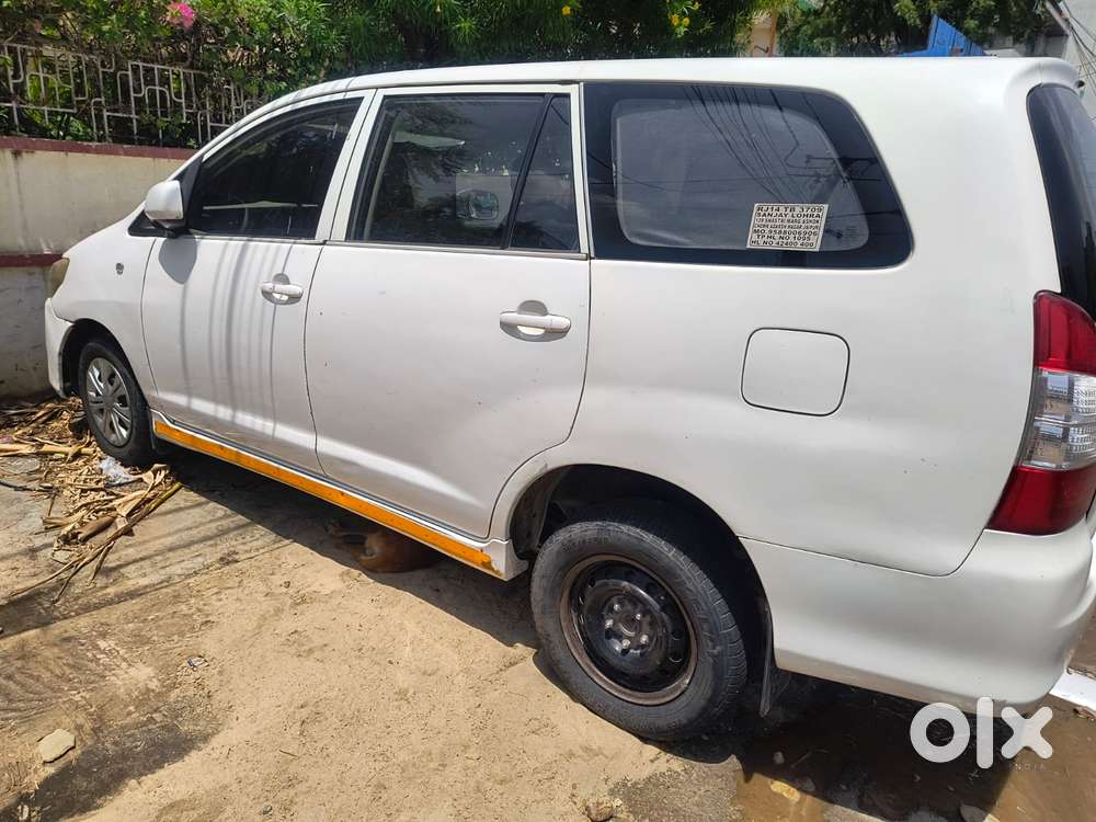 Toyota Innova 2.5 Ev Diesel Ps 7 Seater Bsiii, 2012, Diesel