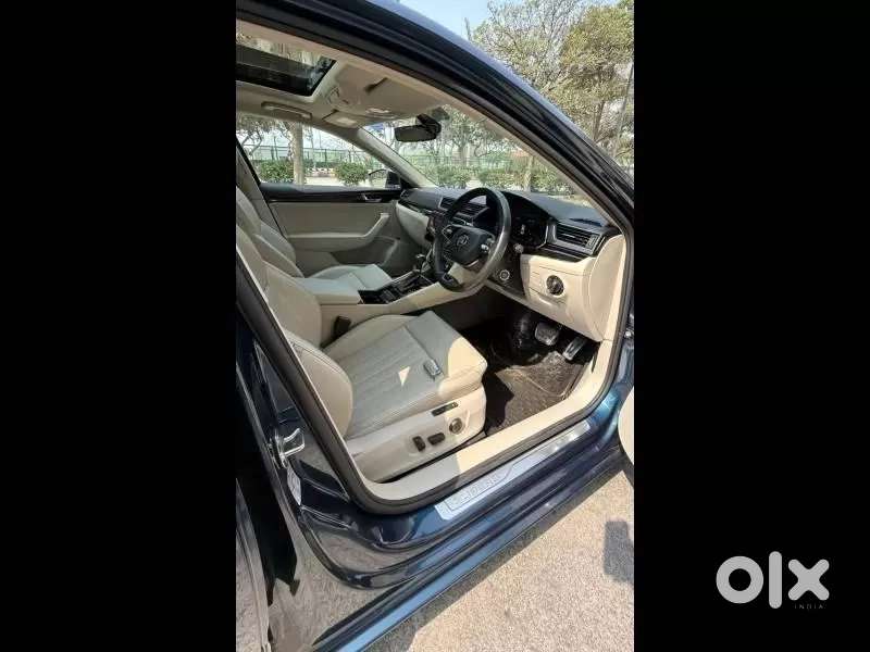 Skoda Superb 2.0 L&k Tsi At, 2022, Petrol