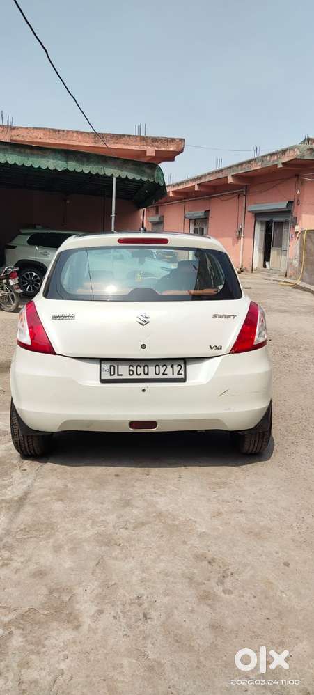 Maruti Suzuki Swift Vxi Abs Bsiv, 2016, Petrol