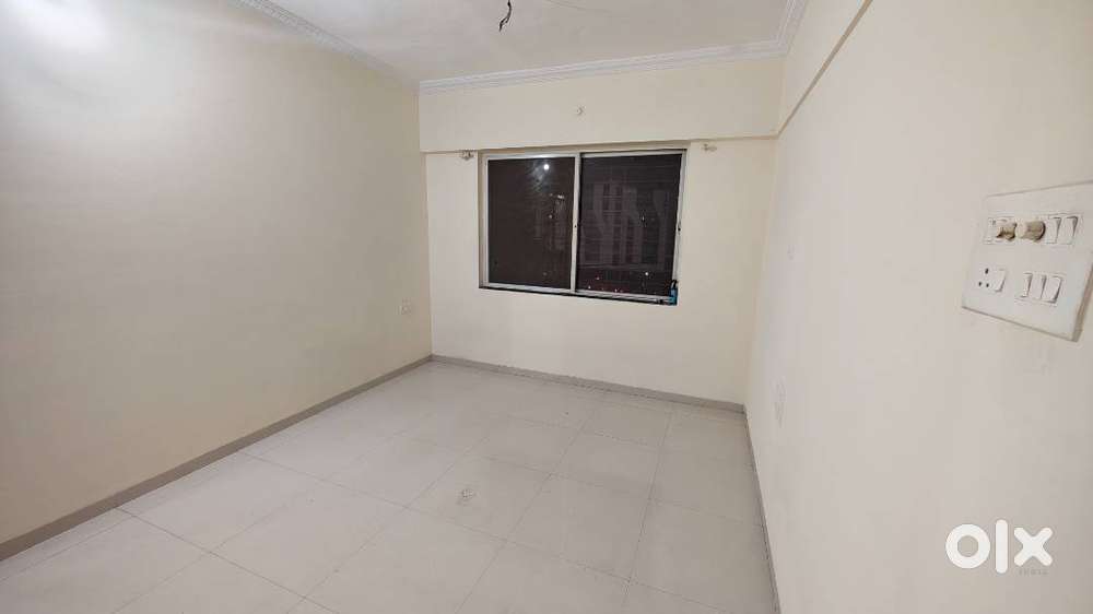 Well-Located 2 BHK Flat for Rent in Wakad Center, Near Bhumkar Chowk