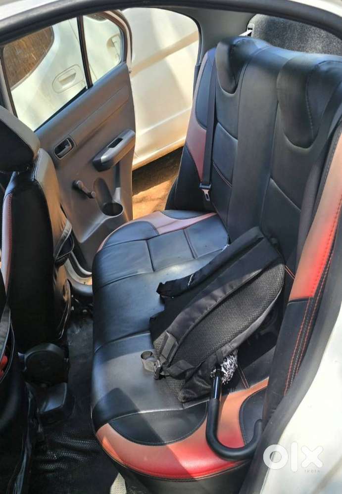 Maruti Suzuki Swift Dzire Lxi Option, 2011, Petrol