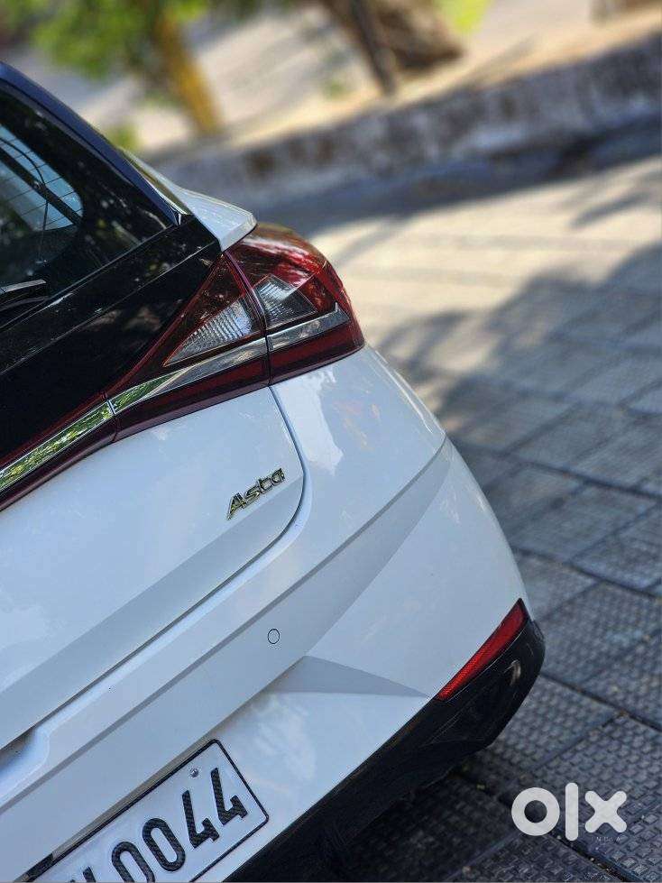 Hyundai I20 Asta (o) 1.2 Ivt, 2022, Petrol