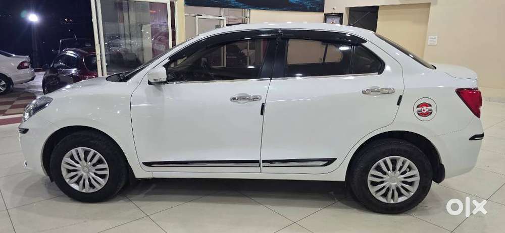 Maruti Suzuki Swift Dzire 1.3 Vxi, 2022, Petrol