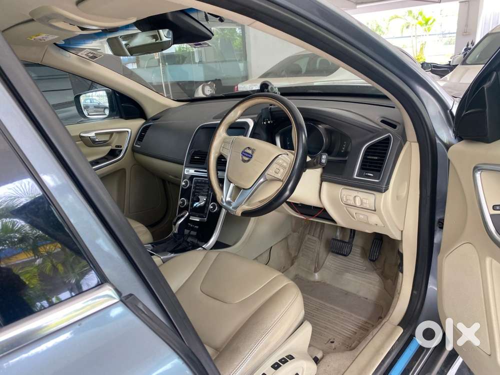 Head Damage- 2015 Volvo Xc60 Diesel Automatic