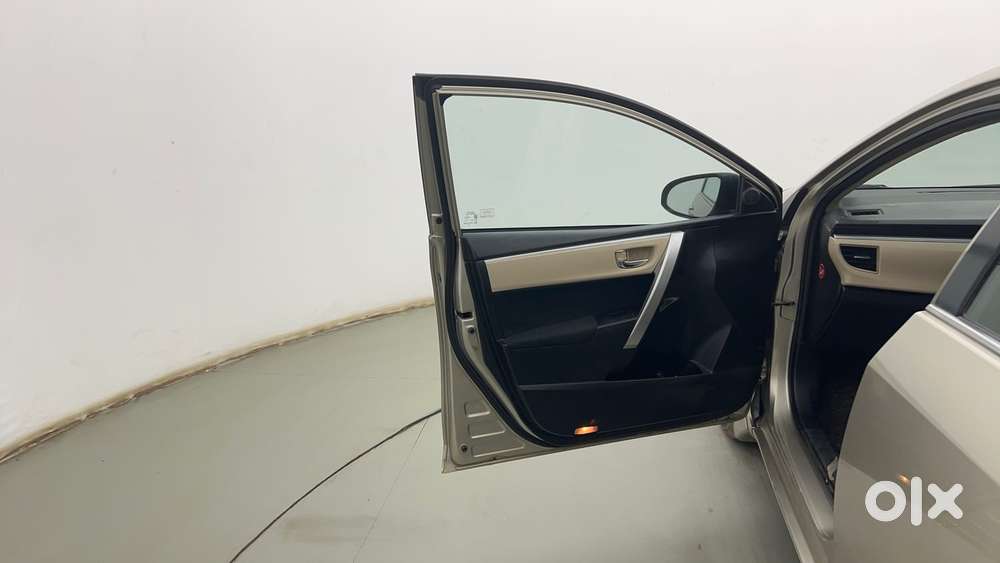 Toyota Corolla Altis 1.8 G, 2015, Petrol