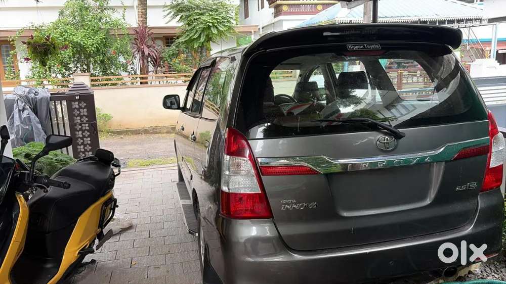 Toyota Innova 2009 Diesel Well Maintained. Original Kerala
