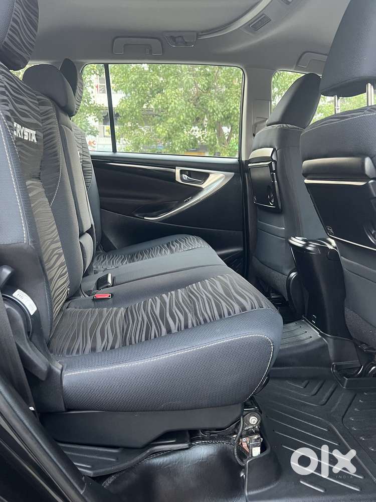 Toyota Innova Crysta 2.4 V 7 Str, 2025, Diesel