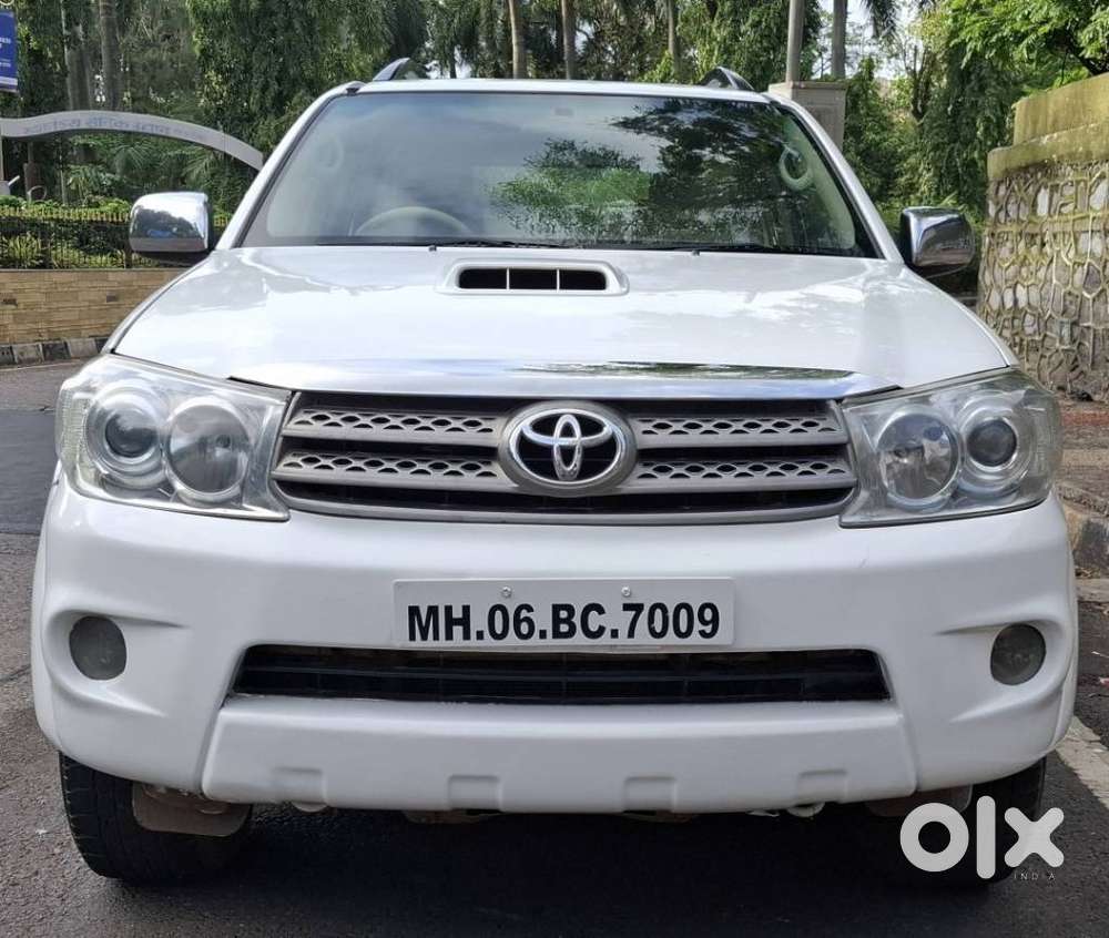Toyota Fortuner 3.0 4x4 Manual, 2011, Diesel