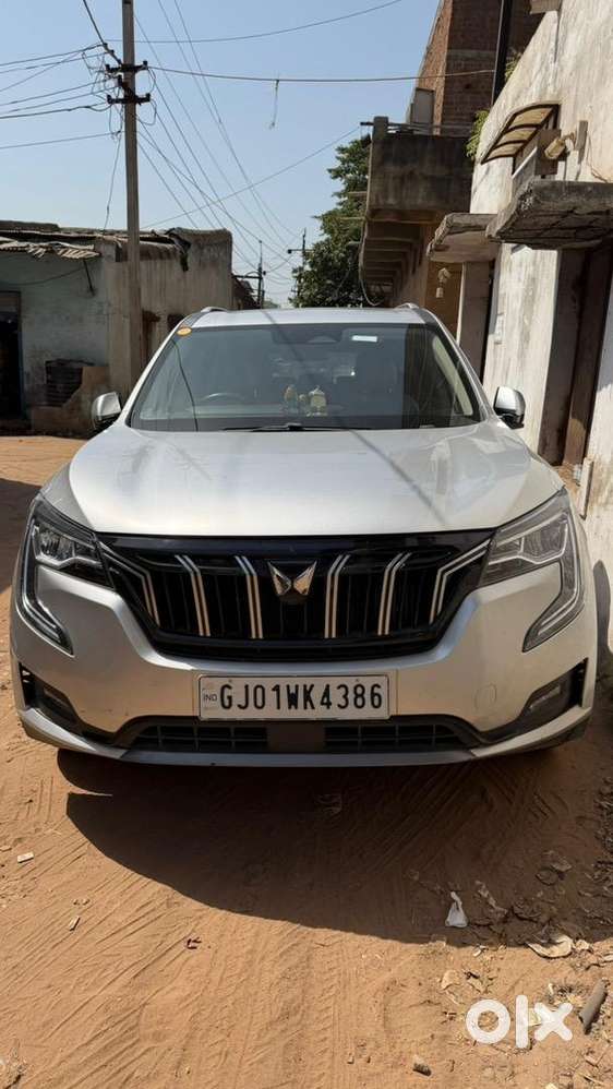 Mahindra Petrol Car 2023