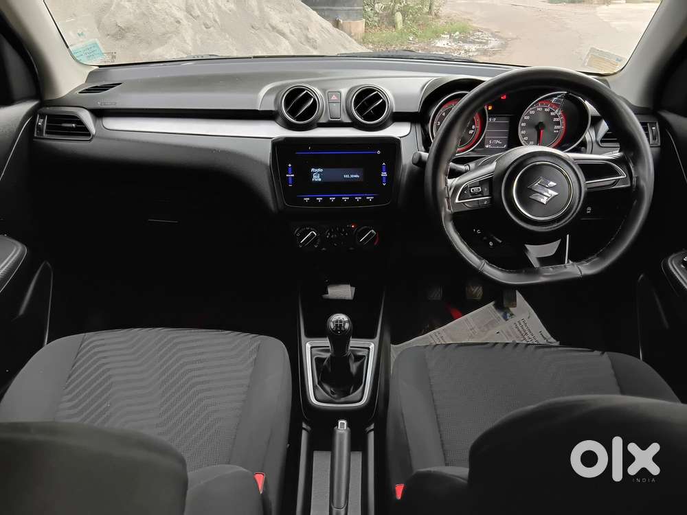 Maruti Suzuki Swift Vxi + Manual, 2022, Petrol