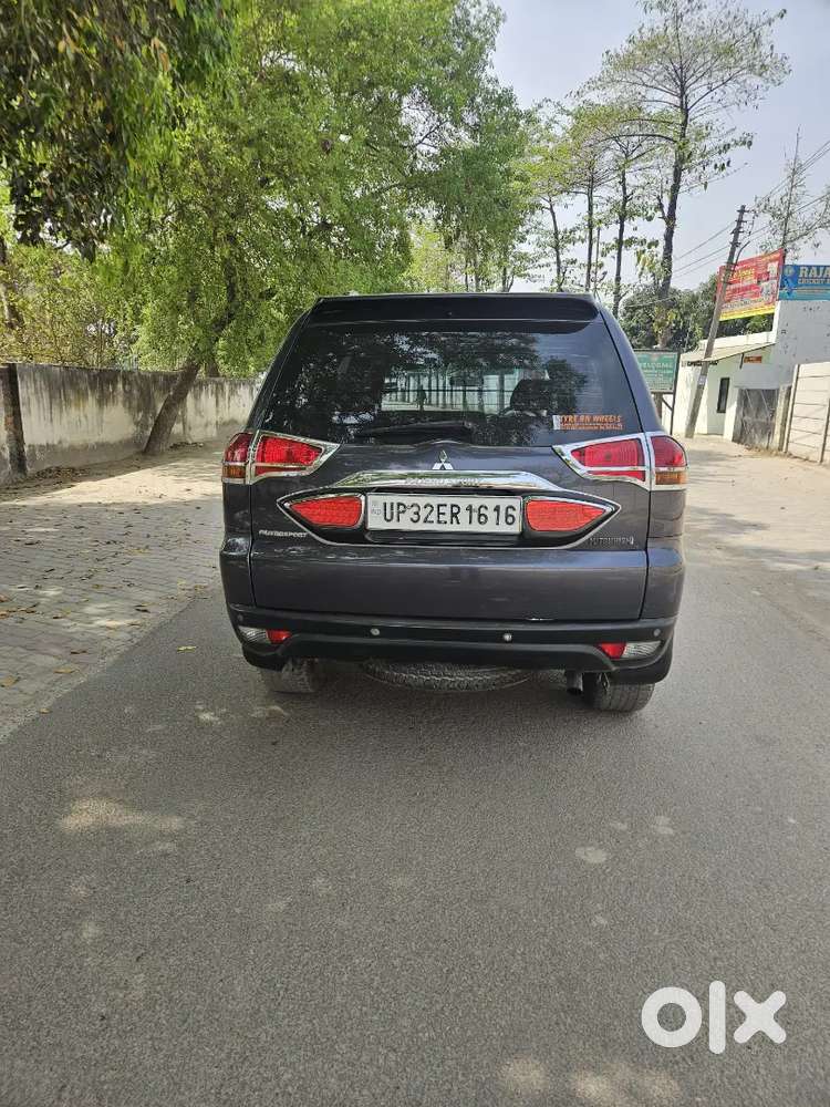Mitsubishi Pajero Sport 2012