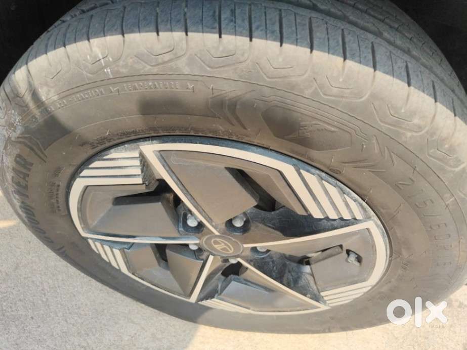 Tata Nexon Fearless S Purple 1.2 Revotron Petrol 6mt Dual Tone, 2023..