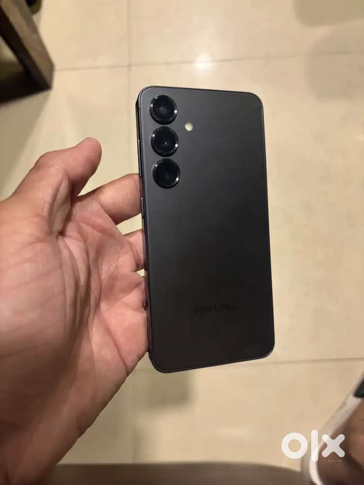 S24 black color (256 gb)