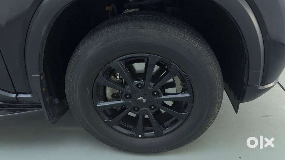 Mahindra Scorpio N Z8 Petrol Mt 7 Str, 2025, Petrol