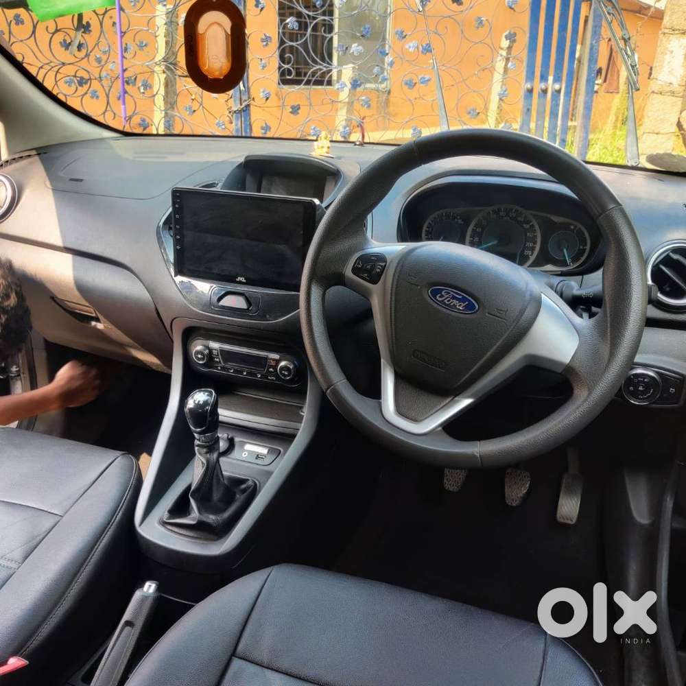 Ford Figo Titanium 1.2 Petrol Mt   2017