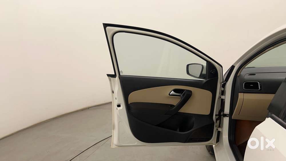 Volkswagen Polo Petrol Highline 1.2l, 2014, Petrol