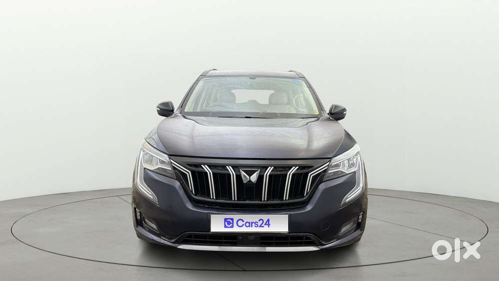 Mahindra Xuv700 2.0 Ax 5 Petrol Mt Str, 2022, Petrol