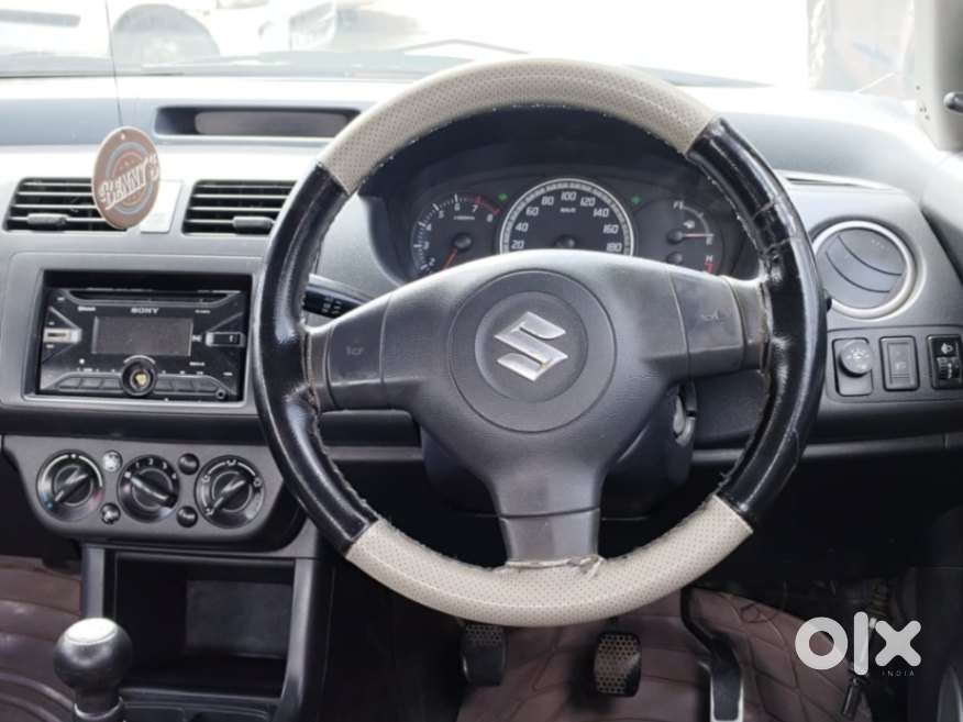 Maruti Suzuki Swift Vxi + Manual, 2006, Petrol