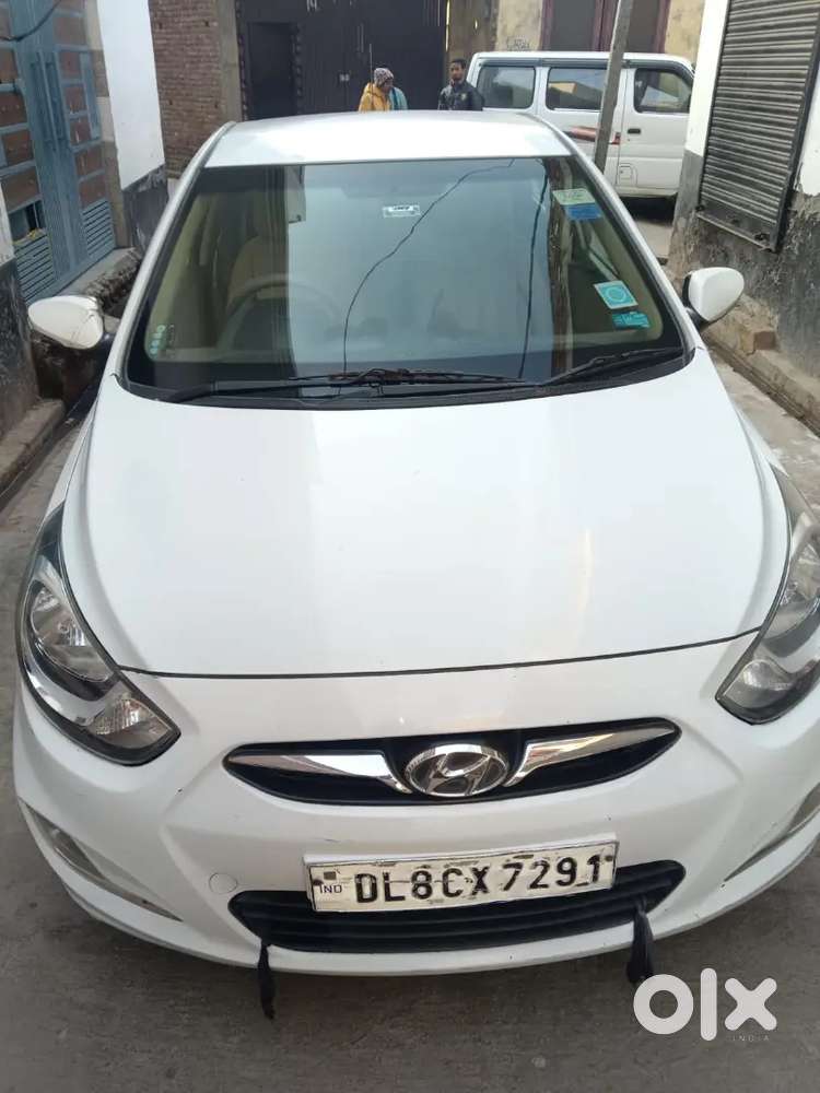 Hyundai Verna 1.6 Ex 2012