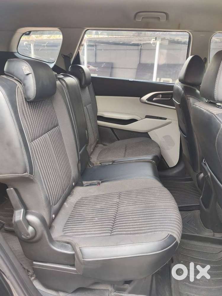 Kia Carens, 2023, Petrol