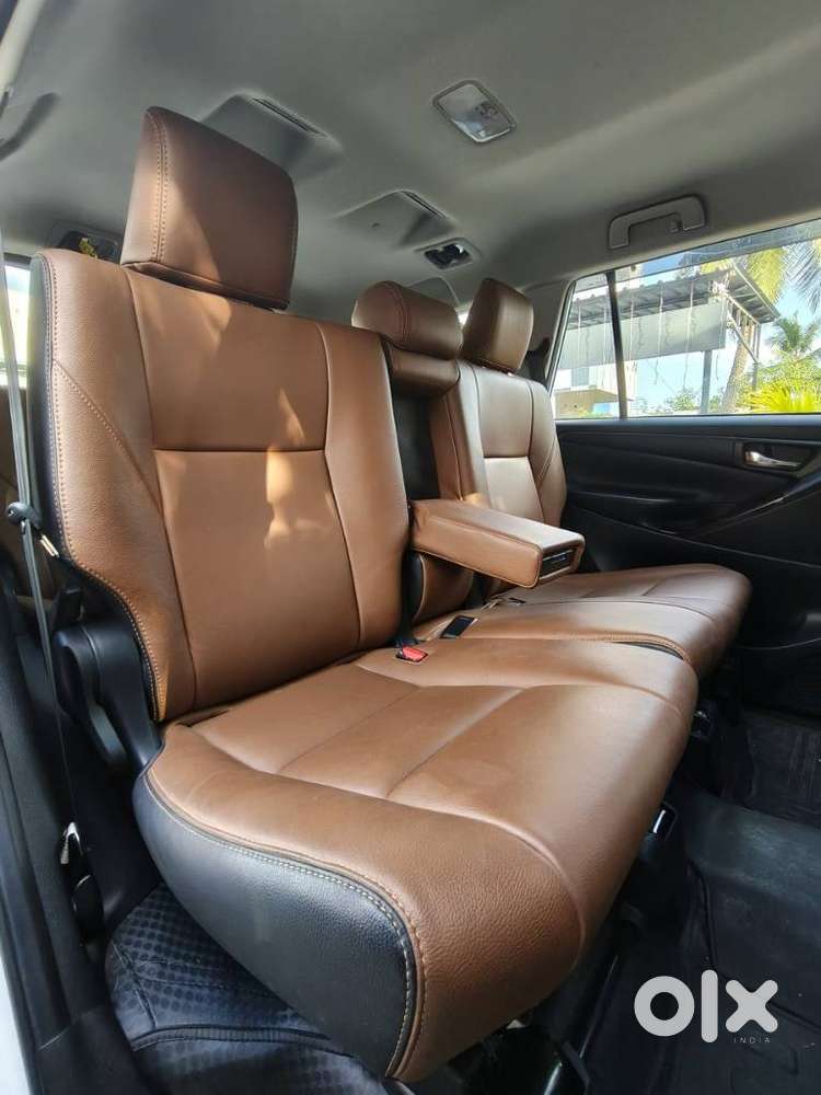 Toyota Innova Crysta 2.4 G Mt 8s, 2023, Diesel