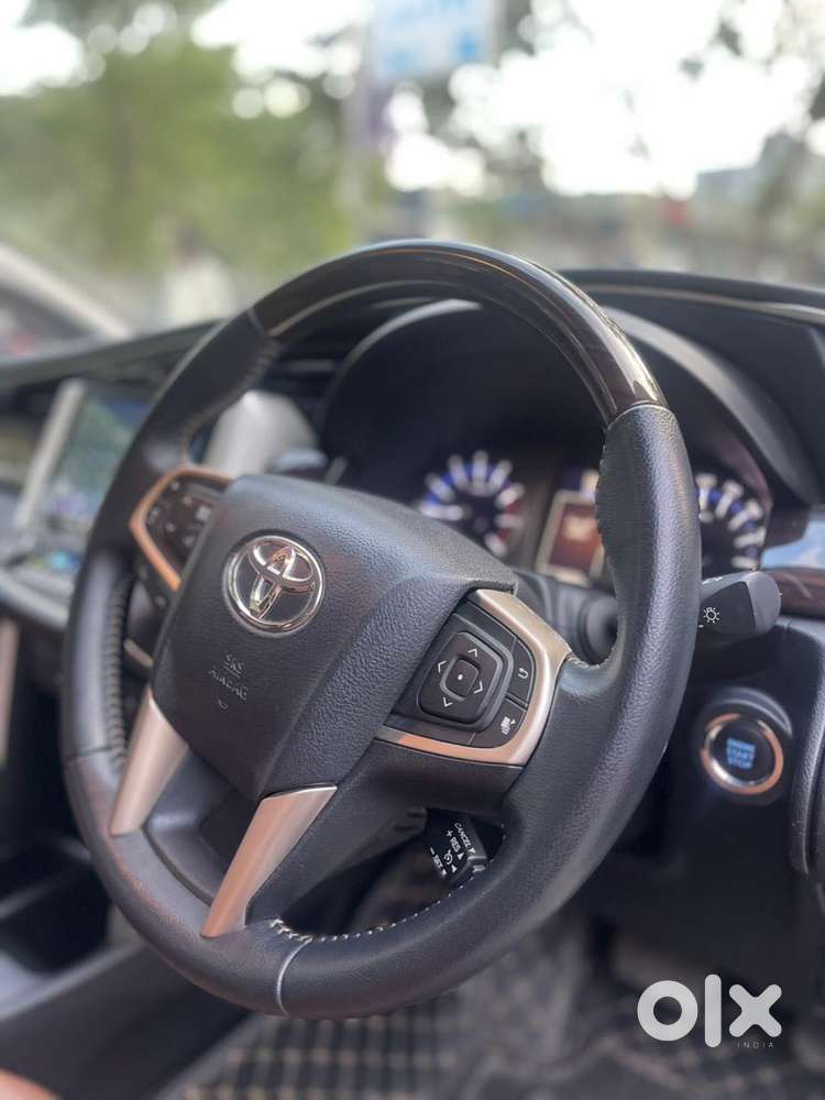 Toyota Innova Crysta, 2022, Petrol