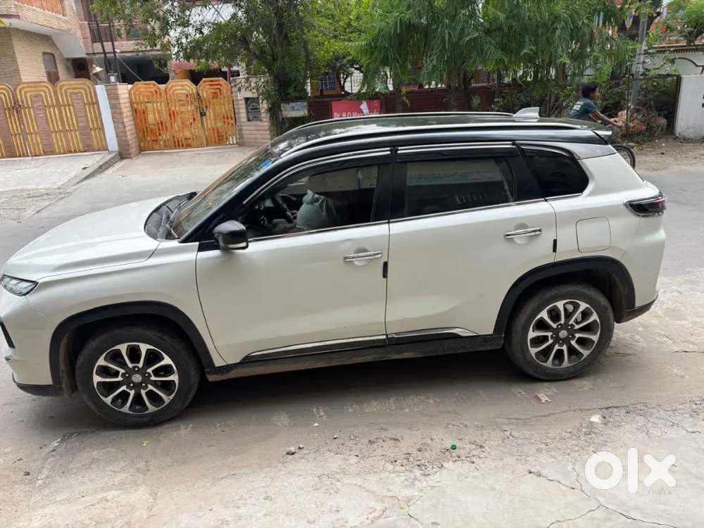 Maruti Suzuki Grand Vitara 2023 Petrol Well Maintained