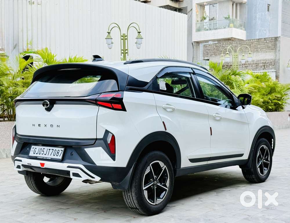 Tata Nexon Creative Plus 1.2 Revotron Petrol 7dca, 2025, Petrol