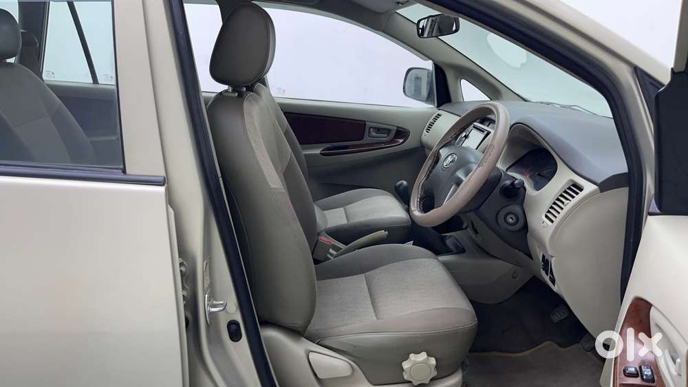 Toyota Innova 2.5 Gx (diesel) 7 Seater Bs Iv, 2013, Diesel