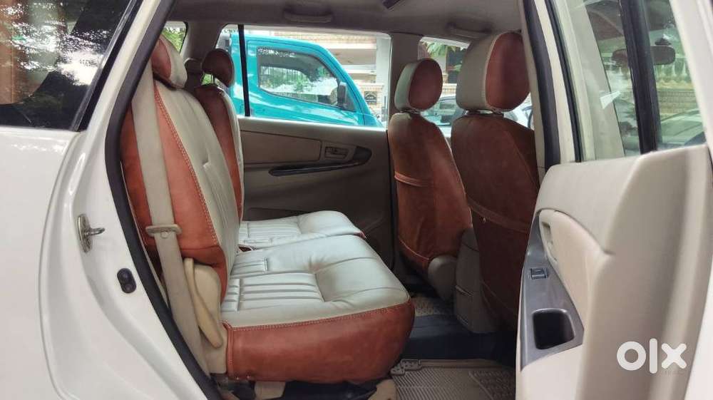 Toyota Innova 2.5 G (diesel) 7 Seater, 2011, Diesel