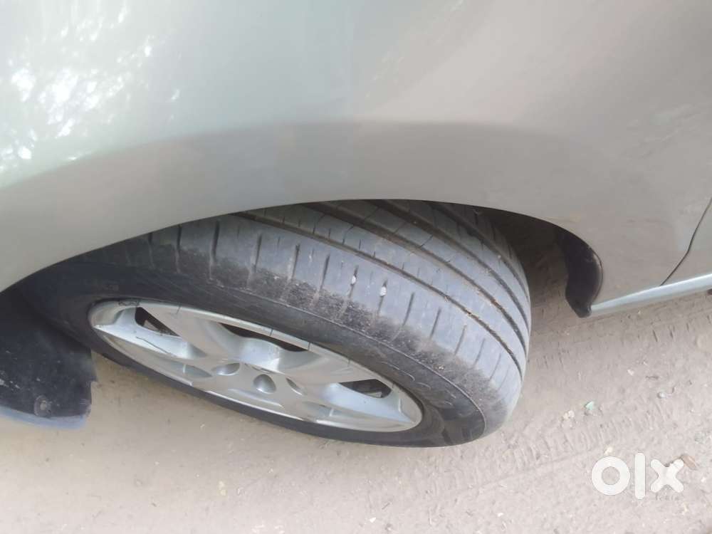 Volkswagen Vento 1.2 Tsi Highline Plus At, 2014, Petrol