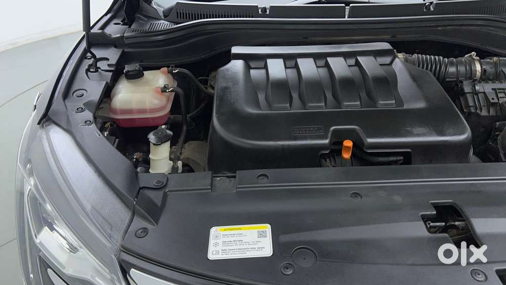 Mahindra Xuv700 2.0 Ax 7 Petrol At Str, 2023, Petrol