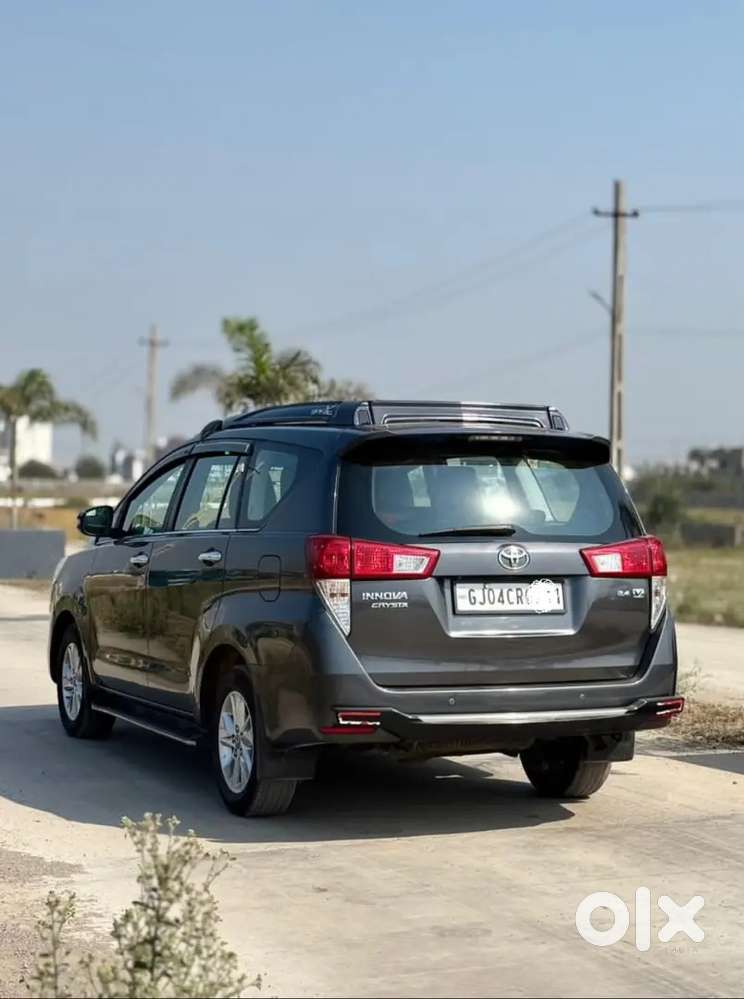 Toyota Innova Crysta 2018 Diesel Well Maintained