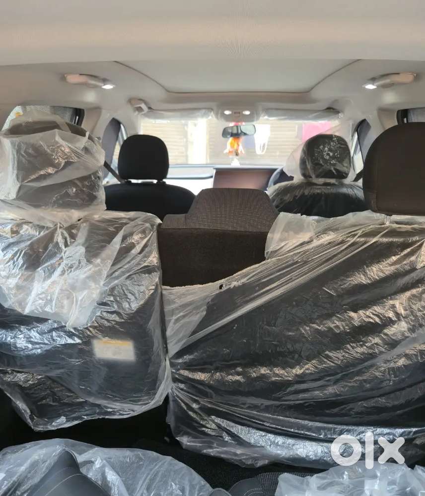 Mahindra Xuv700 2023 Petrol 16000 Km Driven