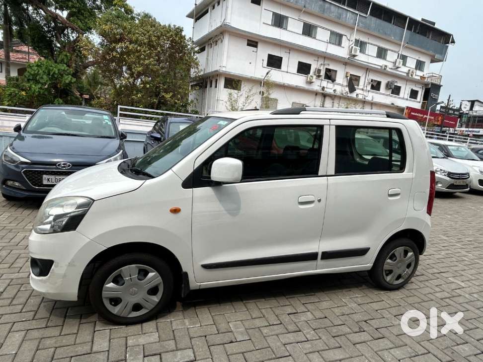 Maruti Suzuki Wagon R Vxi Amt Opt, 2017, Petrol